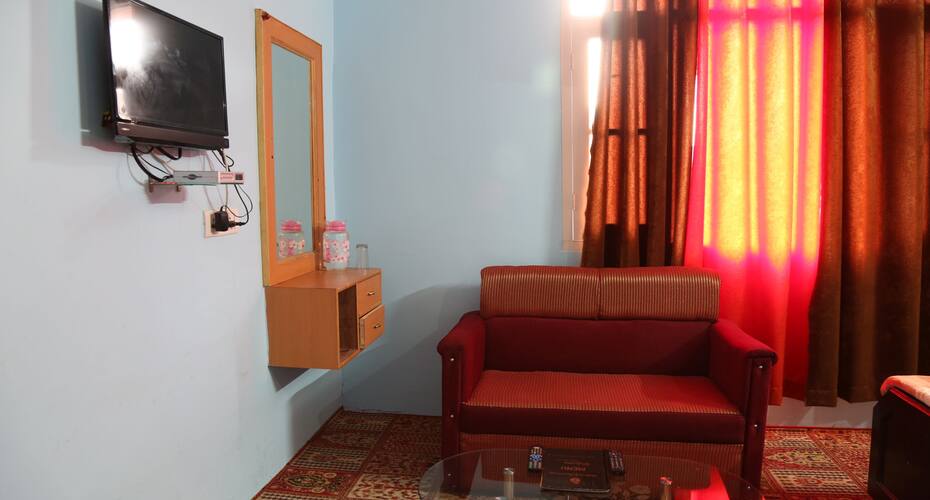 Hotel City Residency by Ackee Tree, Srinagar 5